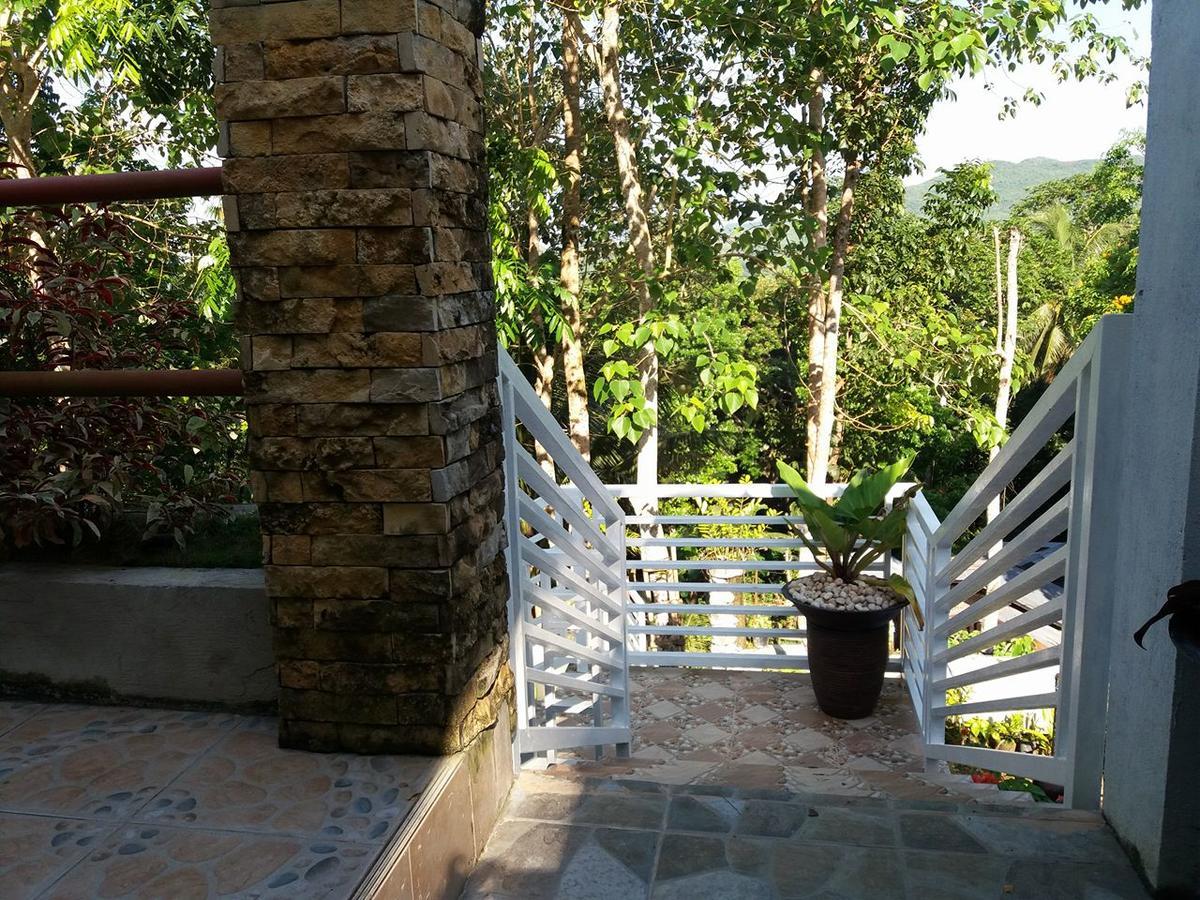 Villa Feliza Loboc Exterior photo